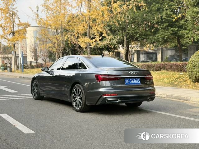 Audi A6L 2021 Темно-серый из Китая, фото 5