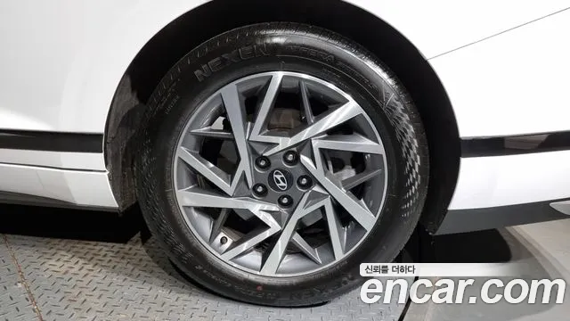 Hyundai Grandeur (GN7) id 2407810 из Кореи 15