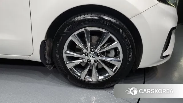 Kia The New Carnival id 3336618 из Кореи 15