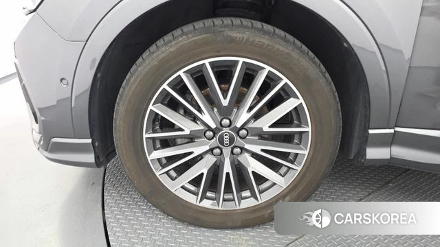 Audi Q3 (F3) id 4636550 из Кореи 27