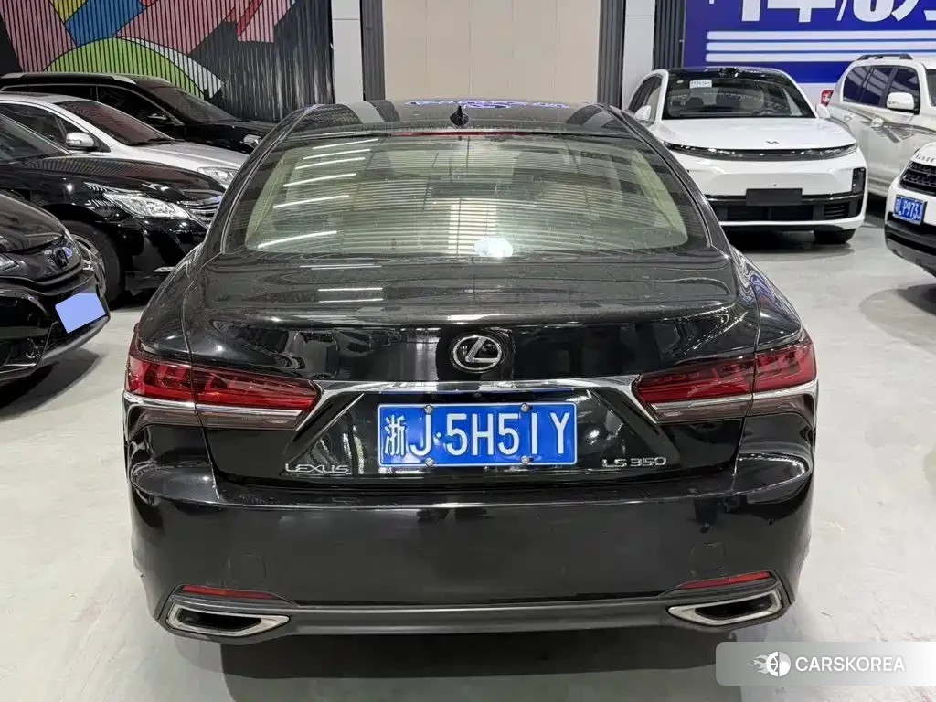 Lexus LS 2018 Черный из Китая, фото 5