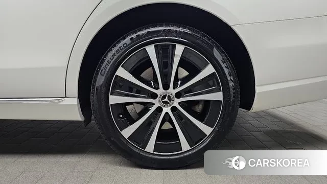 Mercedes-Benz E-Class W213 id 3567415 из Кореи 15