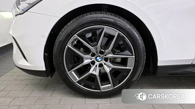 BMW 5 Series (G60) id 3831824 из Кореи 15