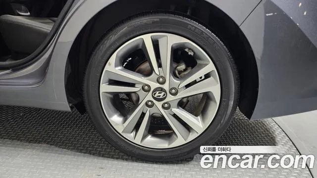 Hyundai Avante AD id 2897173 из Кореи 15