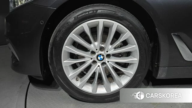 BMW 5 Series (G30) id 4410638 из Кореи 25