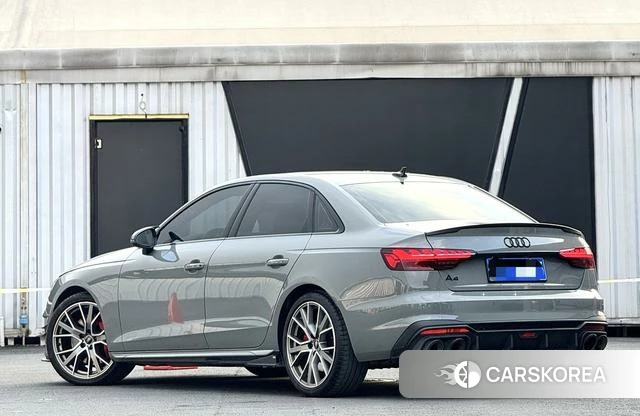 Audi S4 2022 Темно-серый из Китая, фото 5
