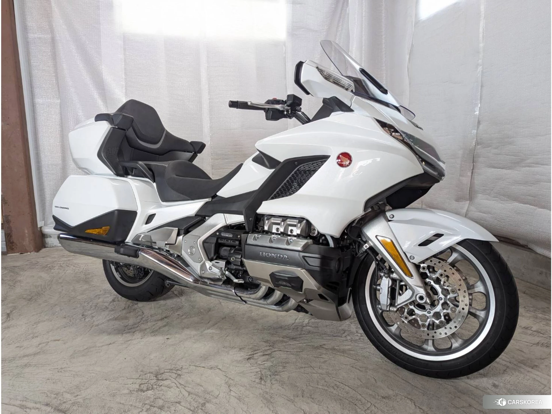 Проданный Honda GL1800 TOUR DCT 2021 из Японии