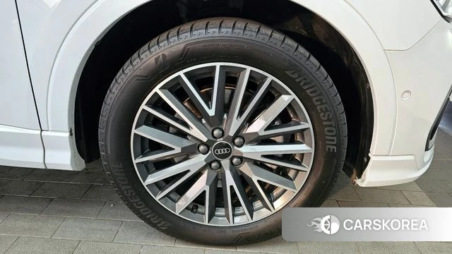 Audi Q3 (F3) id 3883503 из Кореи 15