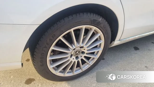 Mercedes-Benz E-Class W213 2022 Белый из Кореи, фото 5