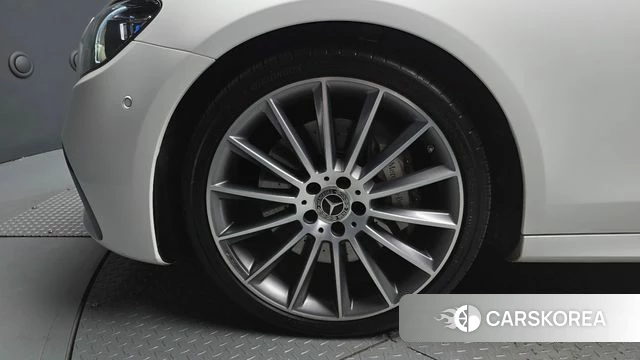 Mercedes-Benz E-Class W213 id 4267226 из Кореи 27
