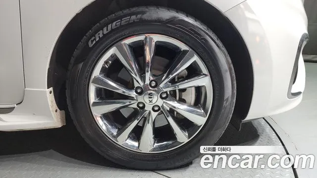 Kia The New Carnival id 2406007 из Кореи 15