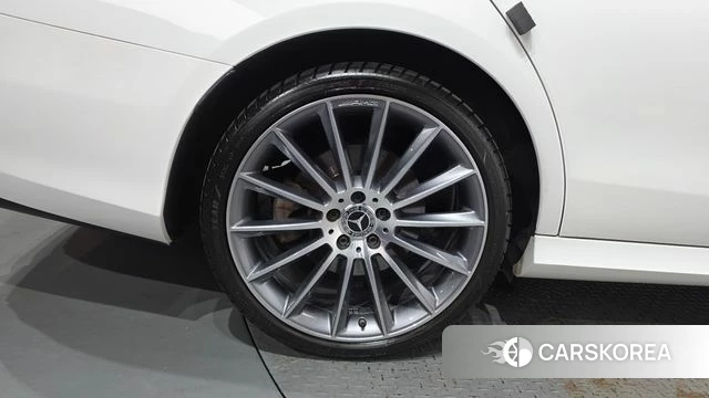 Mercedes-Benz E-Class W213 id 4670966 из Кореи 29
