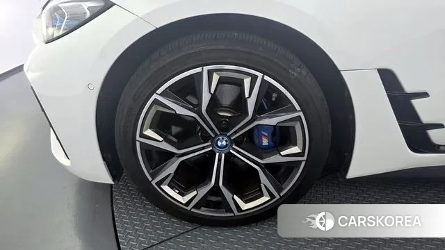 BMW i4 id 3360346 из Кореи 15