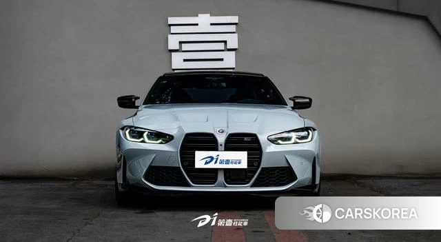 BMW M4 2023 Серебристо-серый из Китая, фото 6