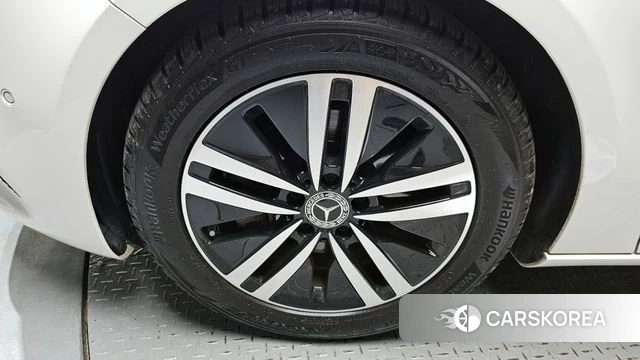 Mercedes-Benz A-Class W177 id 4338692 из Кореи 27