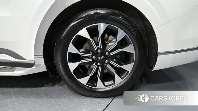 Kia Carnival 4th generation id 3023090 из Кореи 15