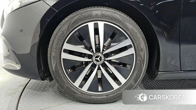 Mercedes-Benz A-Class W177 id 3859540 из Кореи 15