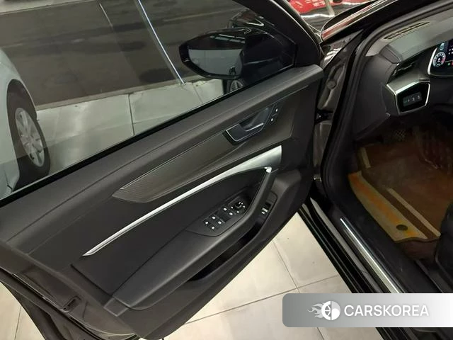 Audi A6L 2021 Черный из Китая, фото 5