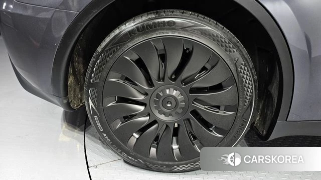 Tesla Model Y id 4315606 из Кореи 32