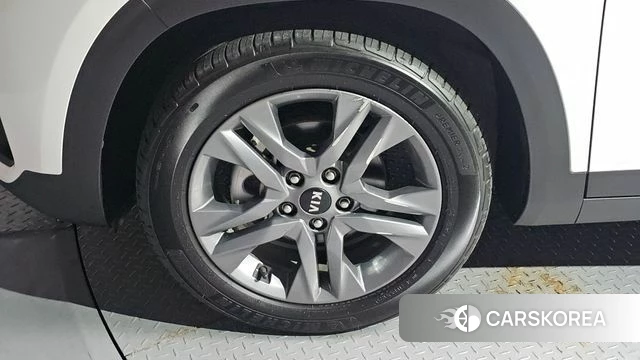 Kia Seltos id 4562015 из Кореи 25