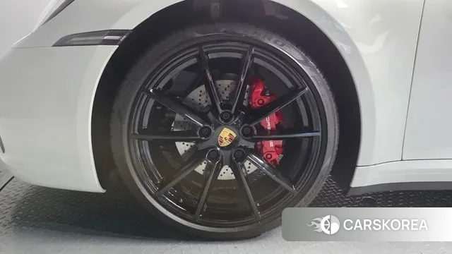 Porsche 911(992) id 3037540 из Кореи 15