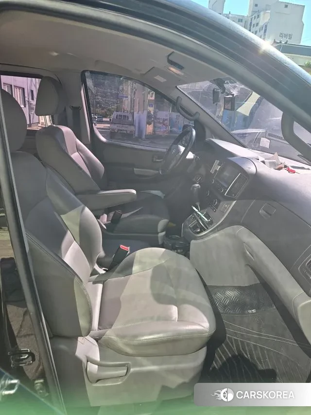 Hyundai The New Grand Starex 2018 Черный из Кореи, фото 6