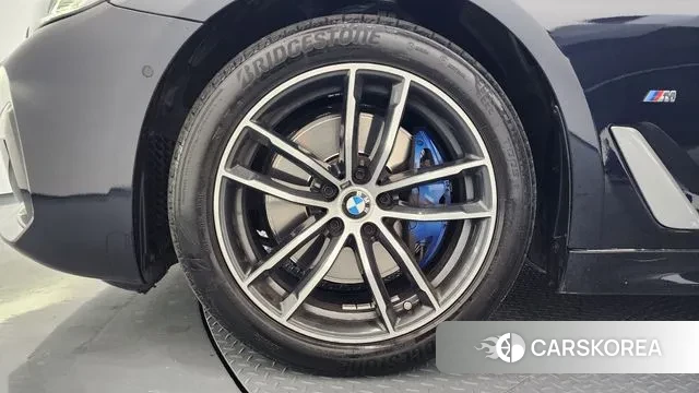 BMW 5 Series (G30) id 3492513 из Кореи 15