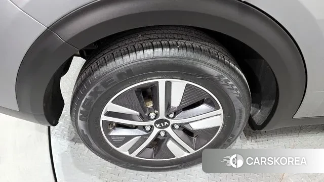 Kia The New Niro id 3454286 из Кореи 15