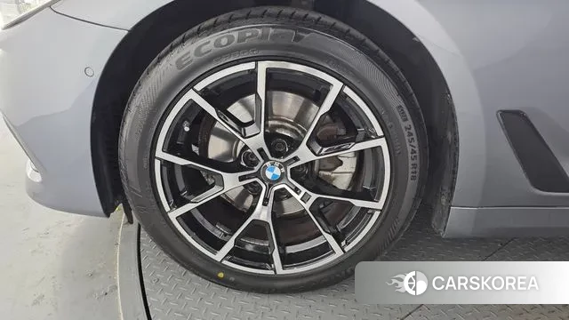 BMW 5 Series (G30) id 3574241 из Кореи 15