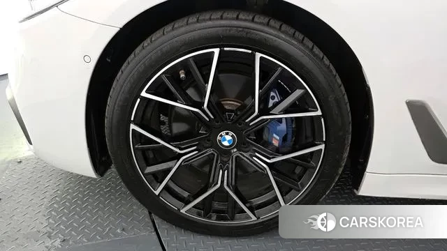 BMW 5 Series (G30) id 3494860 из Кореи 15