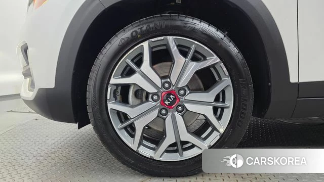 Kia Seltos id 4317477 из Кореи 25