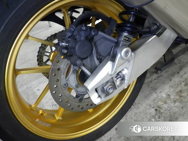 Honda CB1300SF id 3950159 из Японии 29