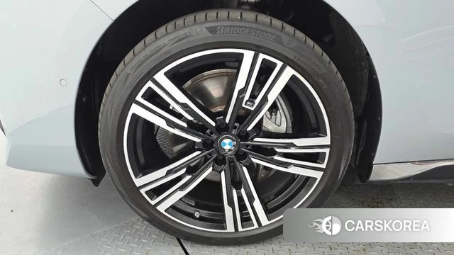 BMW i7 (G70) id 4474301 из Кореи 29