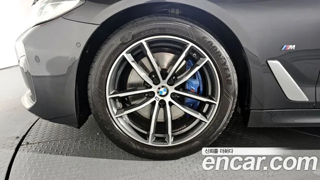 BMW 5 Series (G30) id 2852998 из Кореи 15