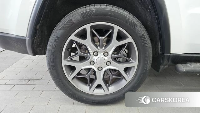 Jeep Grand Cherokee id 4594682 из Кореи 25