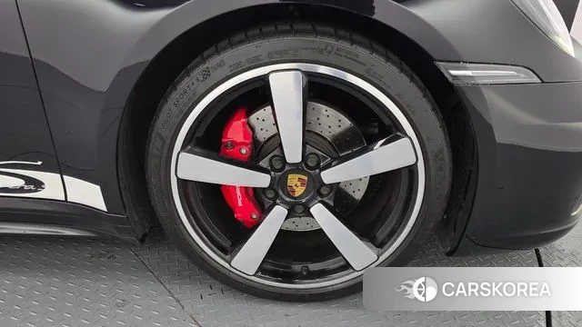 Porsche 911(992) id 3626614 из Кореи 15