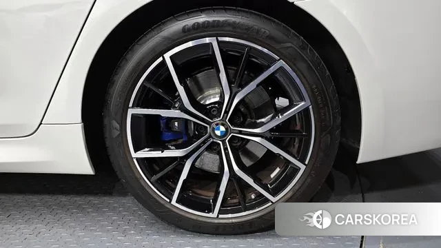 BMW 5 Series (G30) id 3611134 из Кореи 15