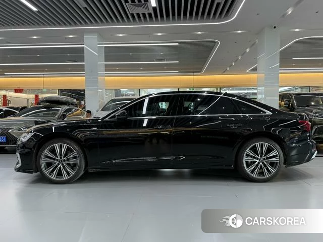Audi A6L id 4335337 из Китая 9