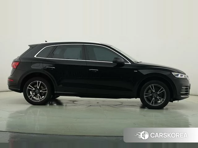 Audi Q5L id 4273667 из Китая 20