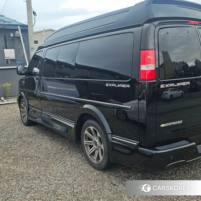 Chevrolet Express Van 2018 Черный из Кореи, фото 5