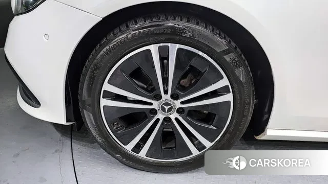 Mercedes-Benz E-Class W213 id 3702767 из Кореи 15