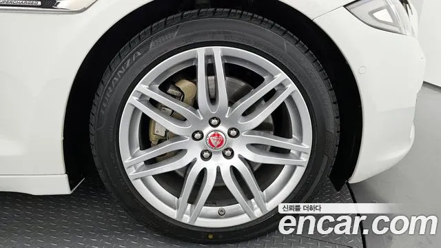 Jaguar All New XJ id 2633992 из Кореи 15