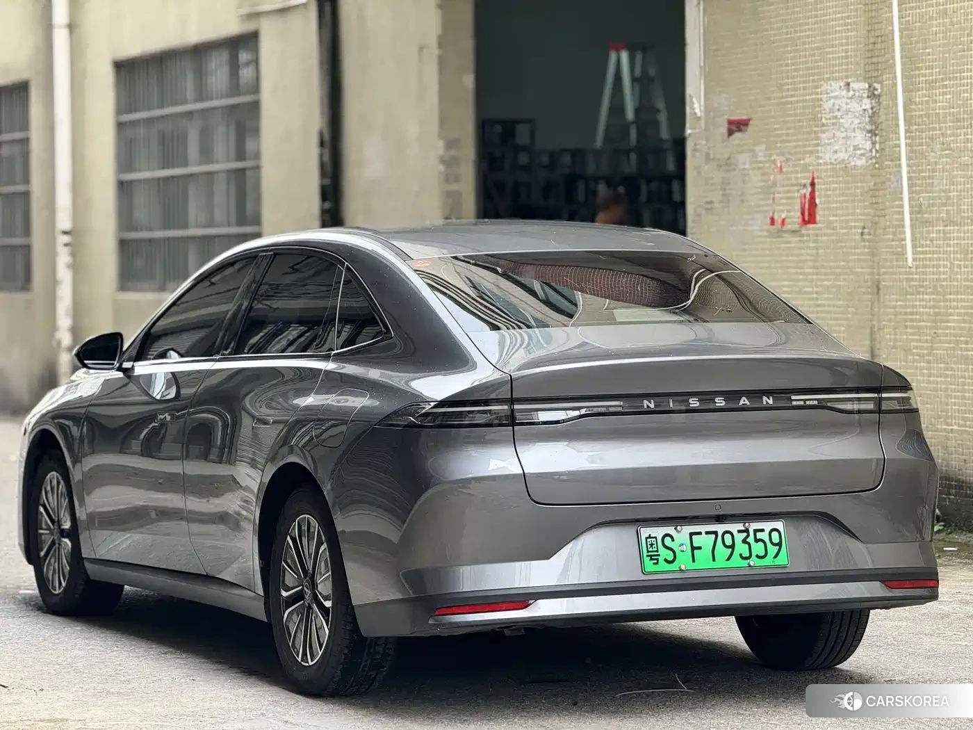 Nissan N6 id 4538690 из Китая 17
