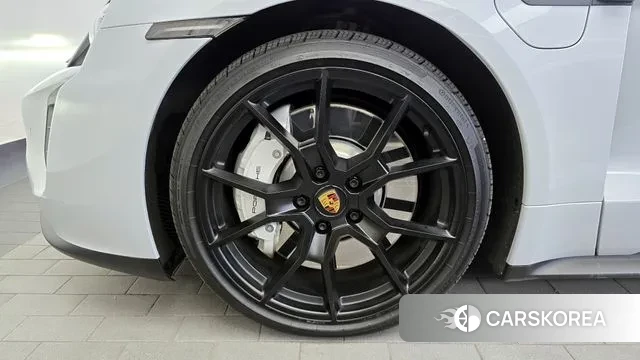 Porsche Taycan id 3354700 из Кореи 15