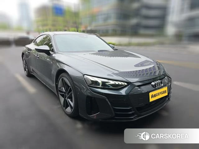 Audi e-tron GT 2024 Темно-серый из Китая, фото 5