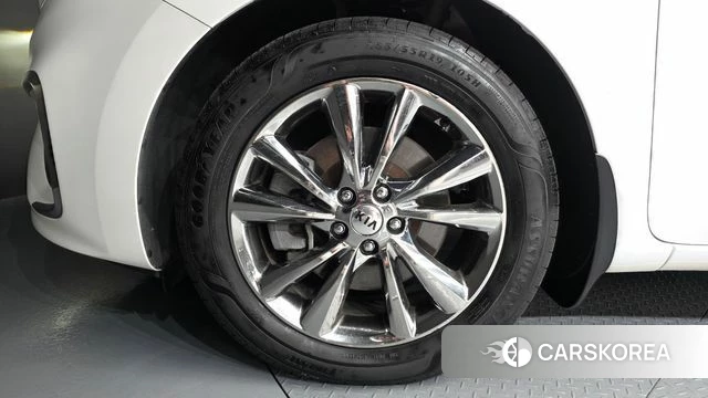 Kia The New Carnival id 4633180 из Кореи 29