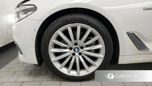 BMW 5 Series (G30) id 4390373 из Кореи 15