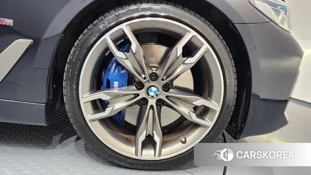 BMW 5 Series (G30) id 3691655 из Кореи 15