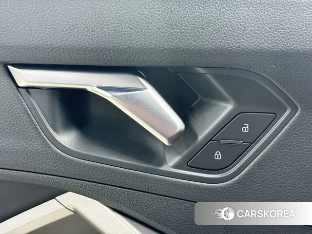 Audi Q3 id 4211626 из Китая 18