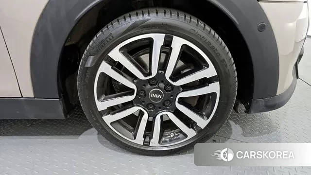 Mini Cooper S id 3365824 из Кореи 15